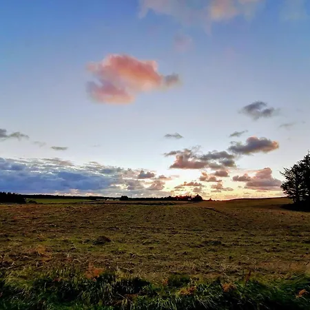 Modern Retreat With - By Traum Hébergement de vacances